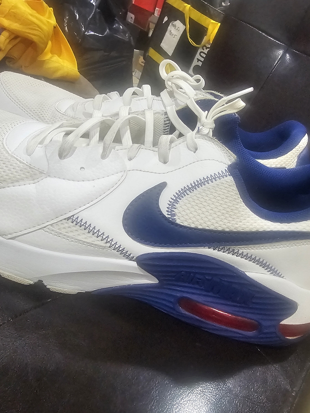 Mens Size 14 Nike Airmax White and Navy Athletic Sneakers